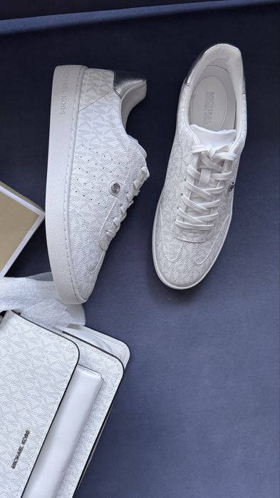 Продам сумку Michael Kors