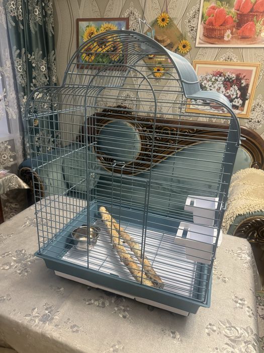 Продается клетка  для попугая