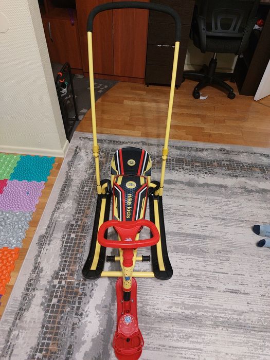 Продам снегокат.