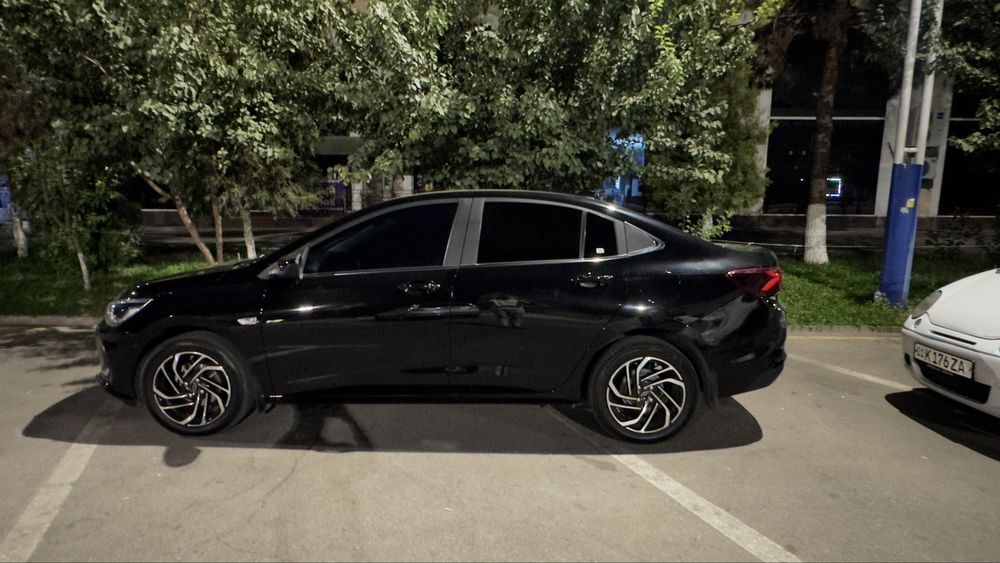 Продам диски с шинами