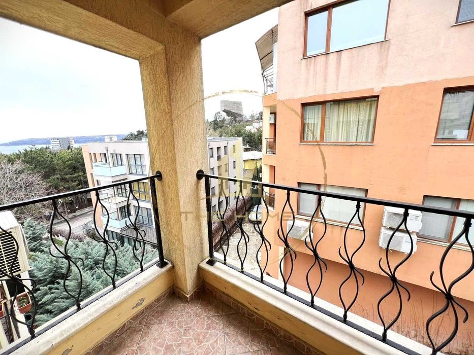 Дава се под наем Тристаен апартамент в Варна, Бриз - 120 кв.м за 1000 € - Снимка #15