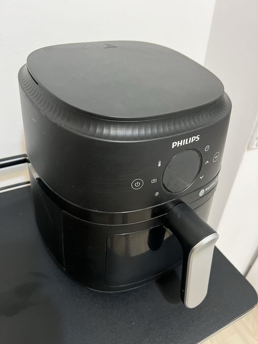 Philips Airfryer NA221/00 – stare foarte bună