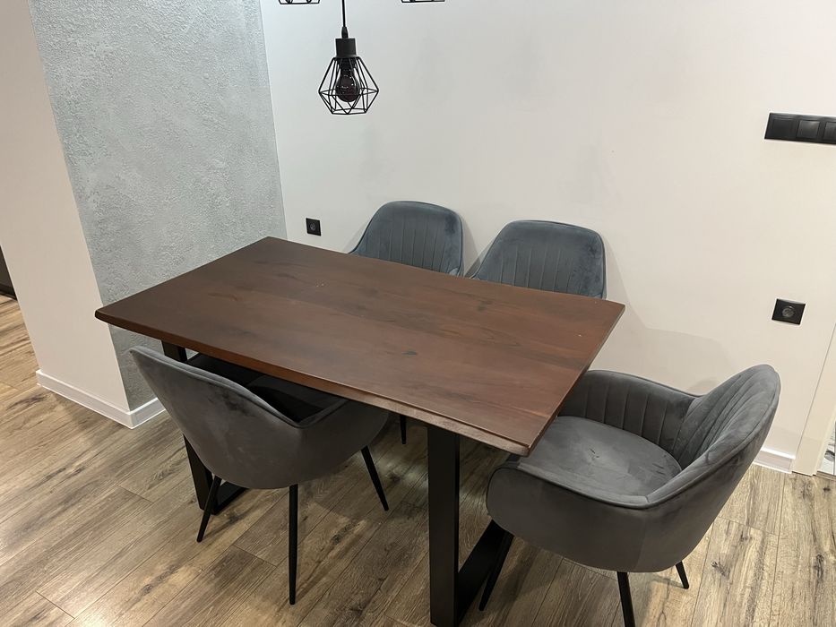 Трапезна маса от масив  140/80/76 см