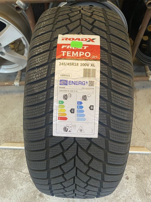 Vand anvelope de iarna 245/45/18 RoadX
