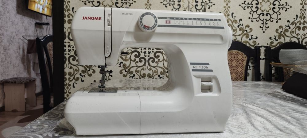 Janome машинка швейная за 35 тыс