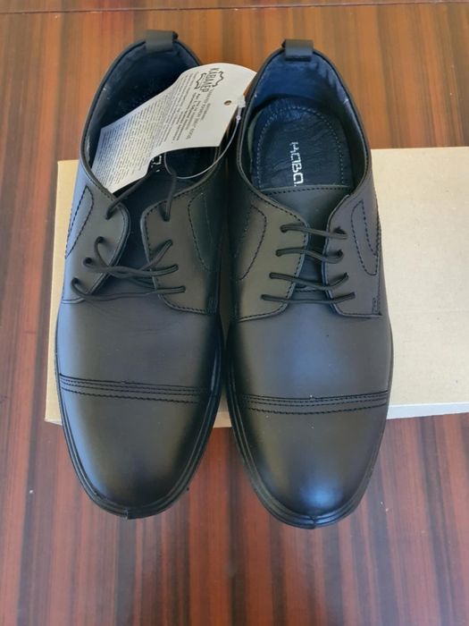 Обувки номер 43 черни