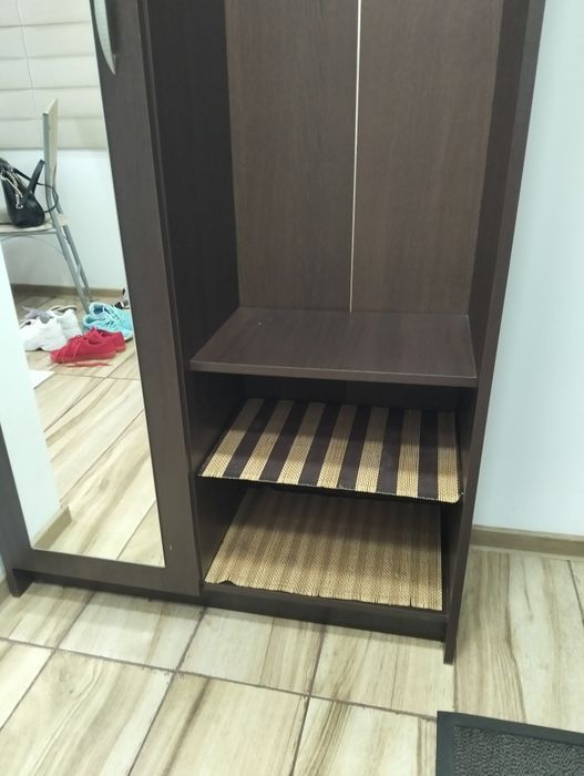 Cuier hol și pat matrimonial