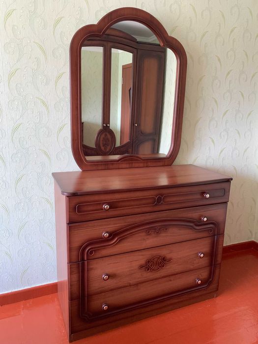 Продается спальный  гарнитур