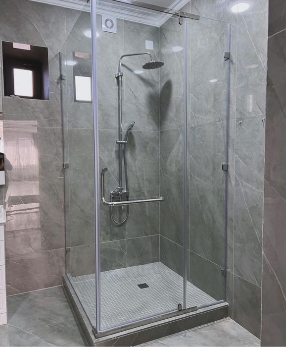 Душевые кабины , ванные шторки , перегородки