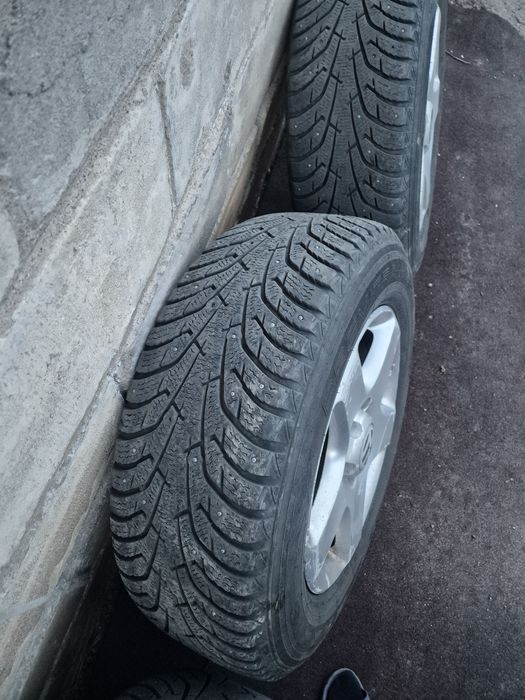 Maxxis шипы 235/65/17