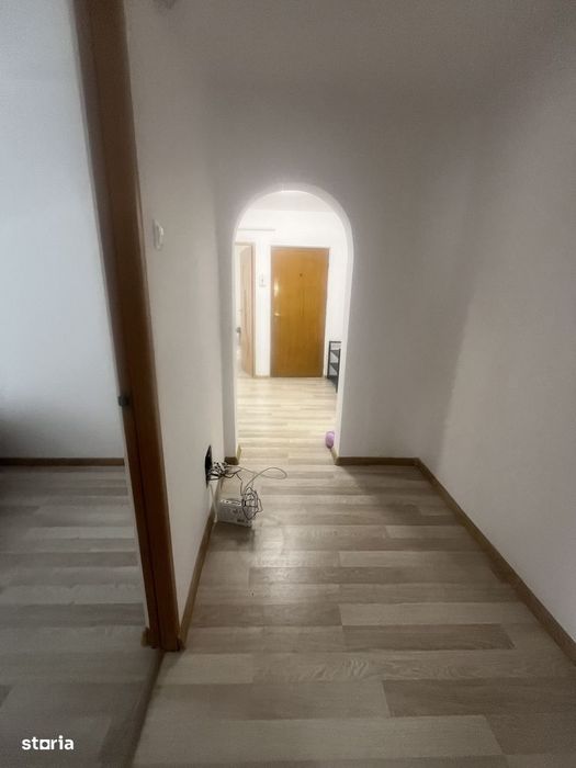SF. LAZAR ap.3 camere, decomandat,et.1/4,liber,curat,60mp, OCAZIE!