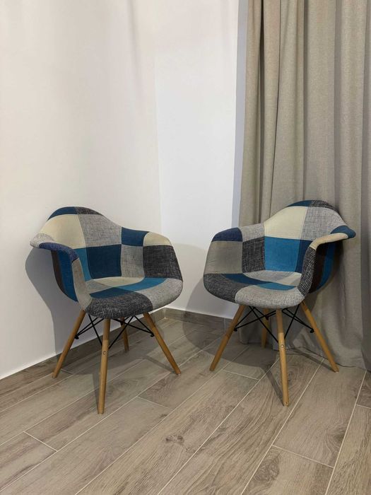 Set 2 scaune tapitate Cosy Sky Heinner Home, picioare lemn, Multicolor