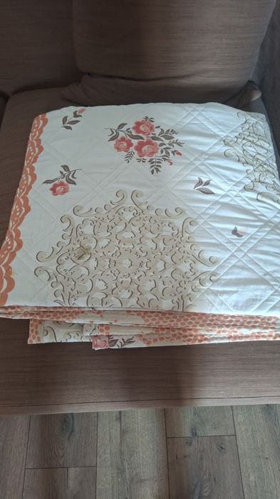 Продам постельные комплекты , 1000