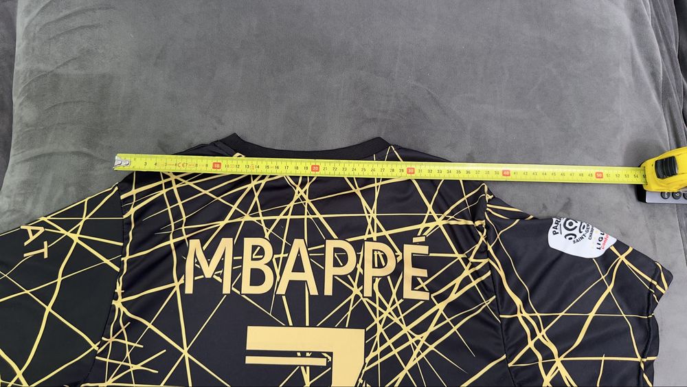 Tricou Mbappe - PSG / Marimea M - numarul 7