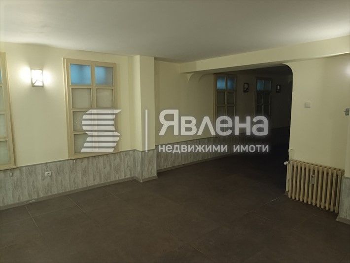 Дава се под наем Магазин в София, Гео Милев - 110 кв.м за 800 € - Снимка #2