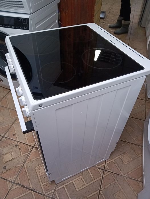 Свободно стояща печка с керамичен плот Gorenje 2годиниГаранция