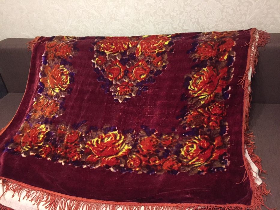 Палас советский.Размер 2*3 метра