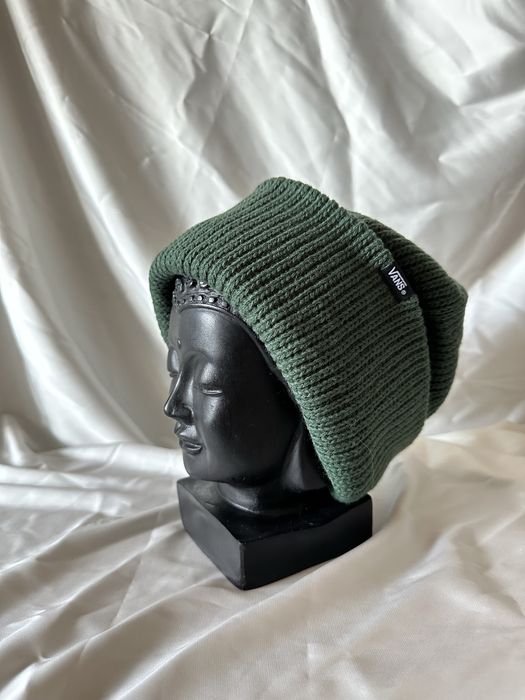 новая шапка vans