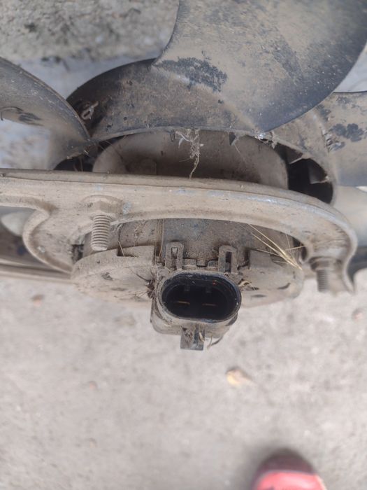 Продавам електрическа перка за astra f сваляне от 1.6 мотора бензин