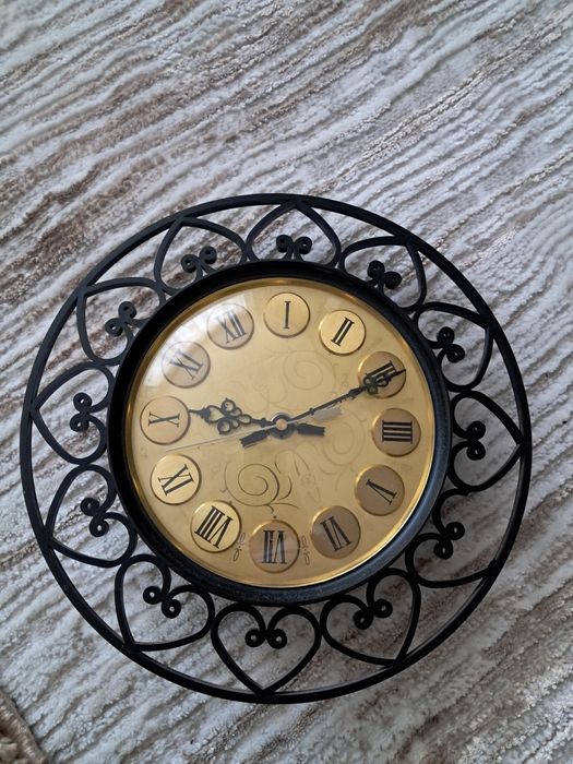 Часы настенные декоративные