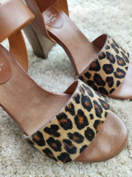 Bata, тигрови сандали с дебел ток, размер 37