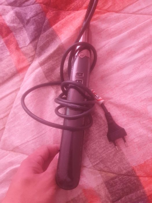 Срочно продам утюжок Rowenta SF46