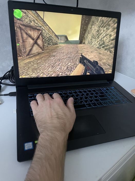 Ноутбук. Lenovo.