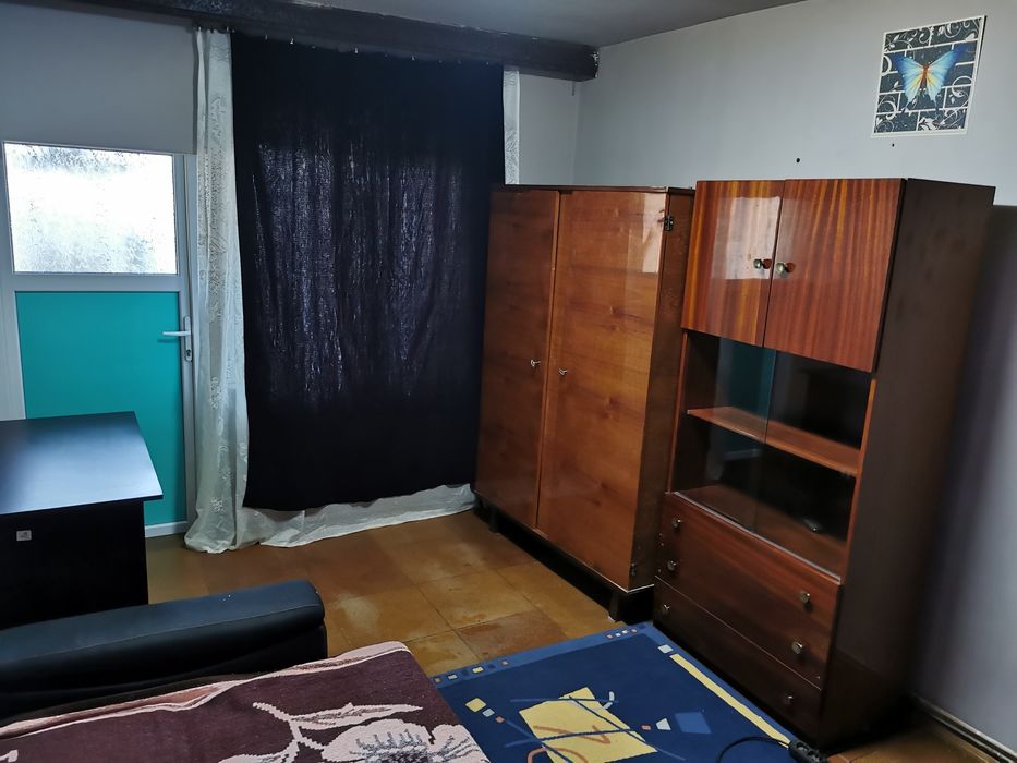 Proprietar Închiriez
