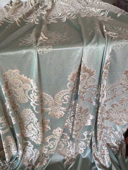 Продам красивые шторы б/у в бирюзовом цвете