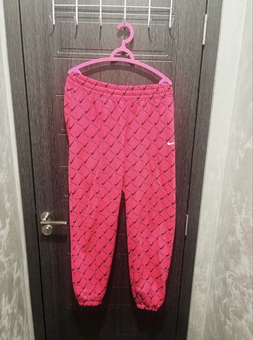 Дамски комплекти и долнища Nike  и горнища Adidas