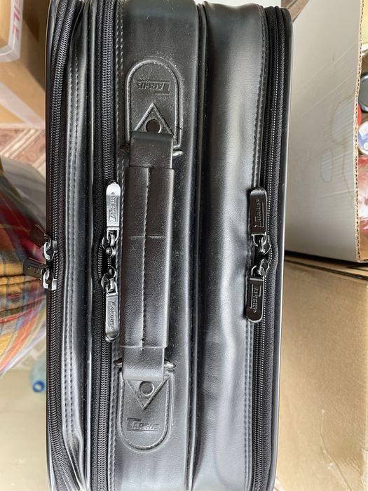 Geanta piele Targus originala,noua