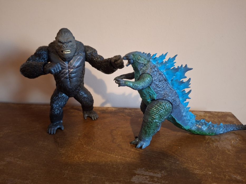 Godzilla и Kong ( Playmates)