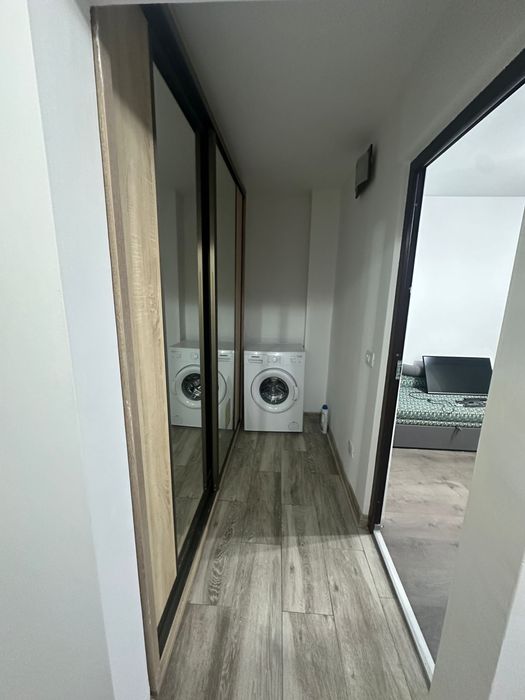 Inchiriez apartament