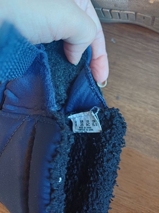 Маратонки, пантофи, ботуши до 24 номер