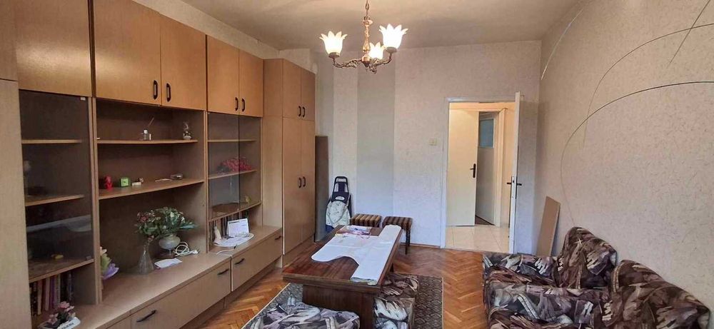 Продава се Двустаен апартамент в Варна, Победа - 70 кв.м за 1743 €/кв.м - Снимка #1