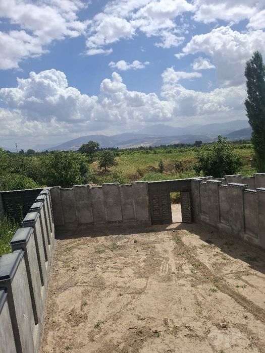 Oqtoshda  tayyor karopka dacha sotiladi