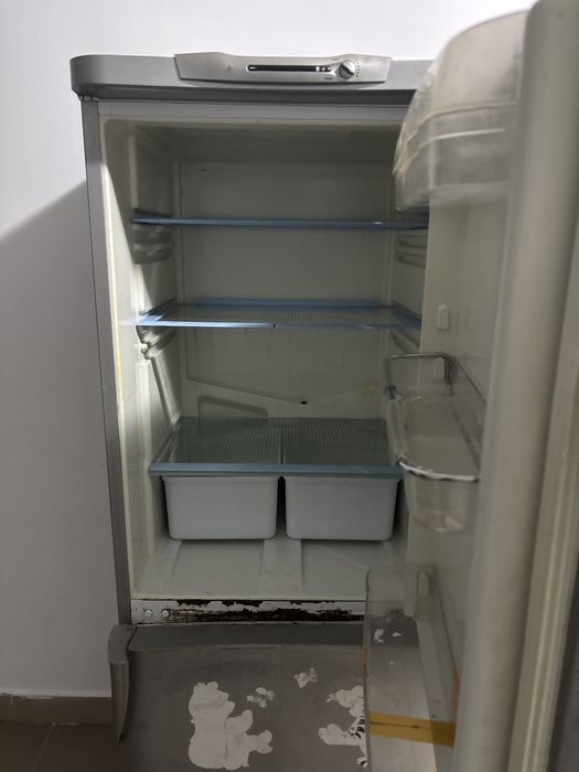 Холодильник INDESIT