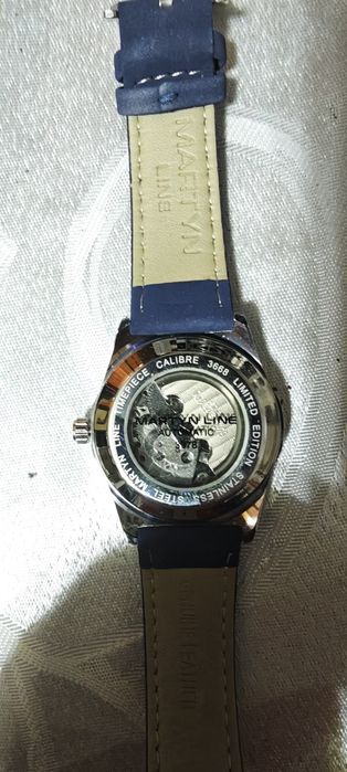 Чисто нов часовник MARTYN LINE. Само навиващ е много добро качество .