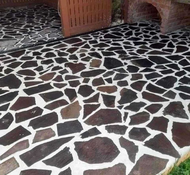 piatra naturala de munte si montaj