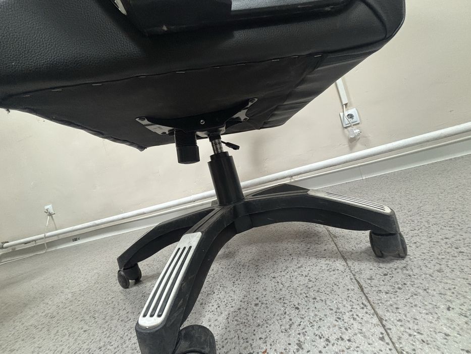 Кресло офисный мебель