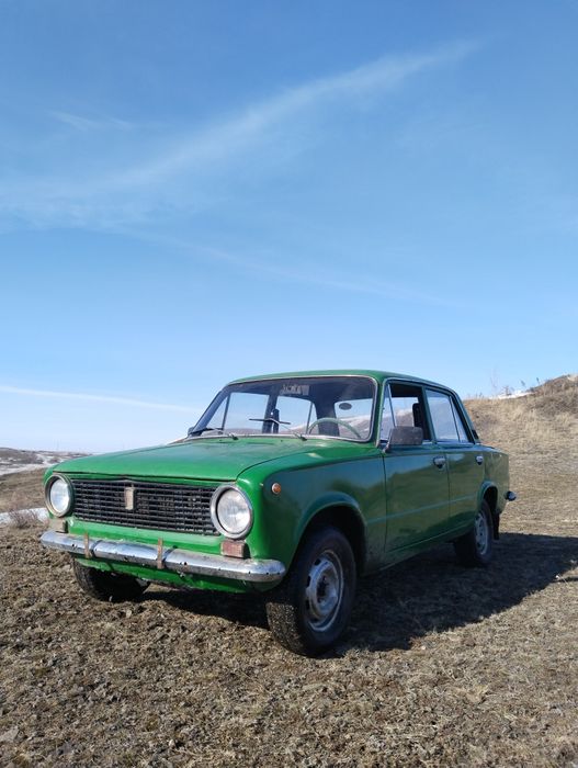 Продам ваз 21011