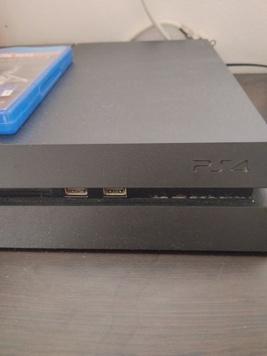 Ps4 plus the last of us cu controller