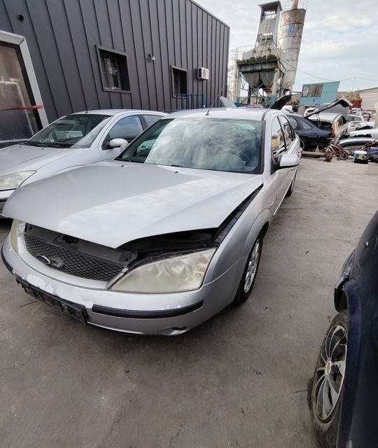 Bara spate Ford Mondeo 2002 2.0 TDCi 5MT (115 hp)