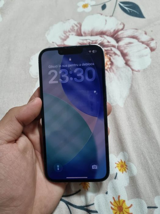 Iphone 13 negru de 128 gb 77%bateria