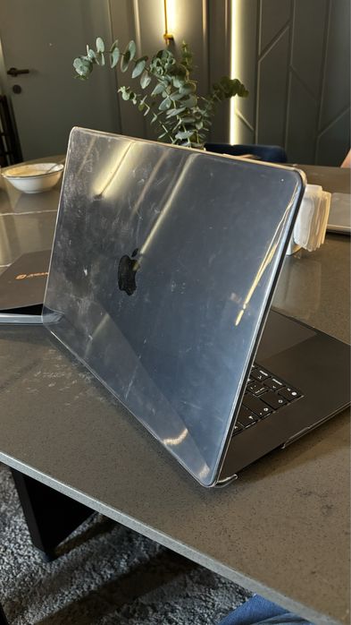 Apple MacBook Air 15.3" / 16Гб  /256Г6