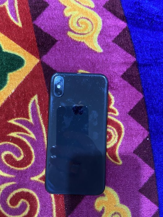 Продам Айфон XS на 64гига