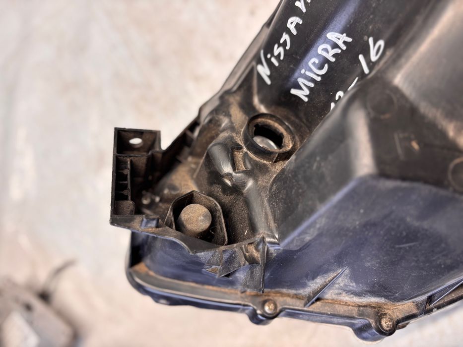 Фар десен Nissan Micra K13 • 2013–2016