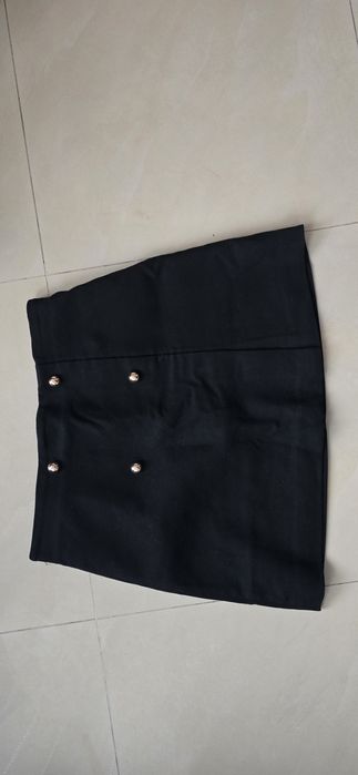 Черна пола от hm