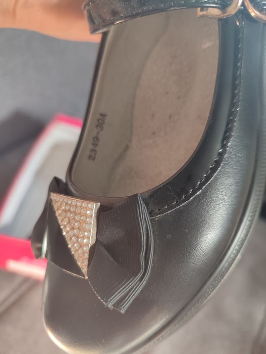 Продам туфельки бу 33 размера