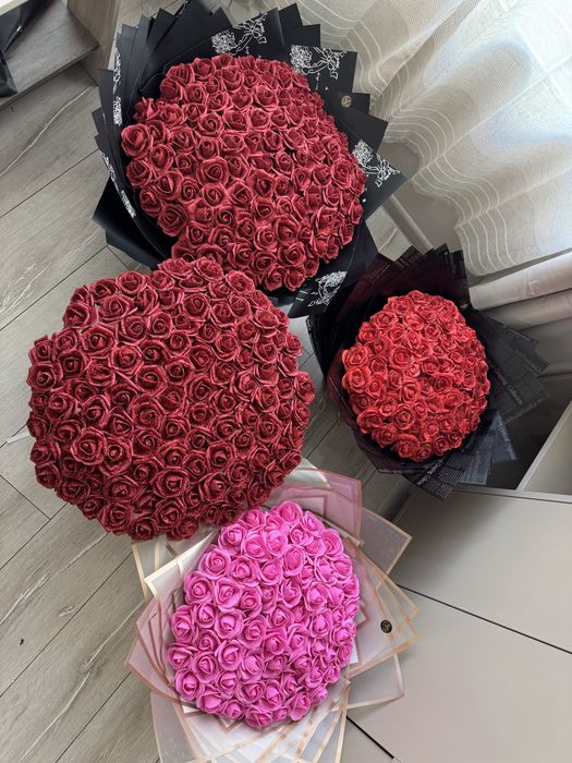 Букети от брокатени рози